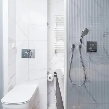 Apartment Angel Wawel Sukiennicza By Renters Krakow